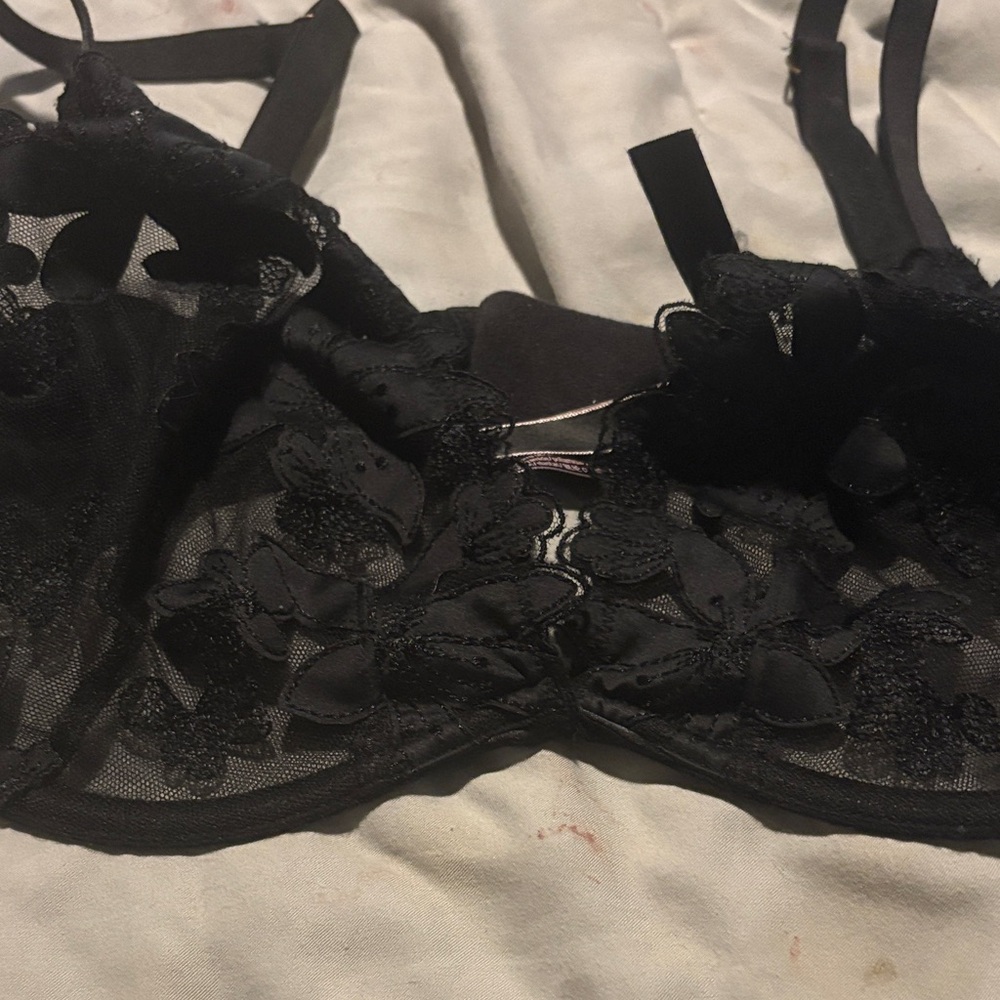 Victoria's Secret Black Floral Lace Bra